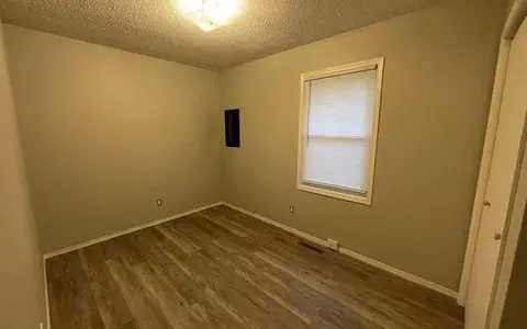 1115 W Elm Arcade St, Springfield, MO 65806 photo 4