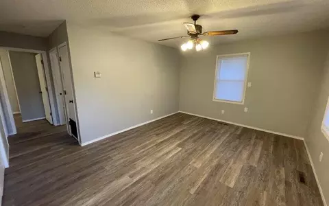 1115 W Elm Arcade St, Springfield, MO 65806 photo 6