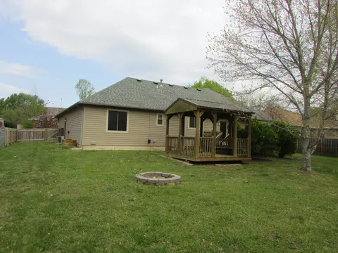 5740 S Jefferson Ave, Springfield, MO 65810 photo 4