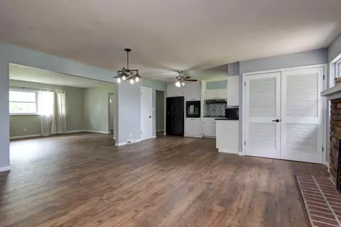 4525 S Mccullough Ave, Springfield, MO 65804 photo 9
