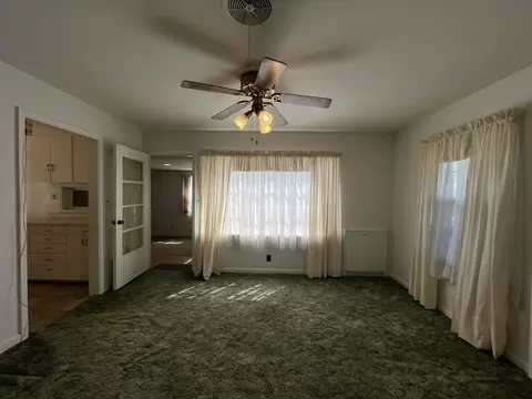 Living - 848 Chestnut St, Thayer, MO 65791 photo 2 of 8