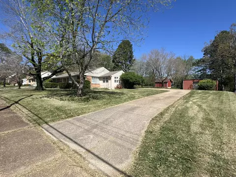 Exterior - 848 Chestnut St, Thayer, MO 65791 photo 3 of 17