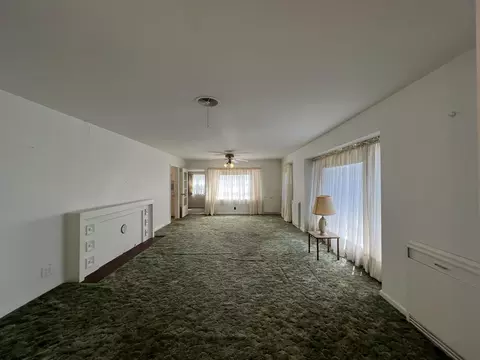 Living - 848 Chestnut St, Thayer, MO 65791 photo 1 of 8