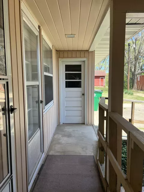 Exterior - 848 Chestnut St, Thayer, MO 65791 photo 15 of 17