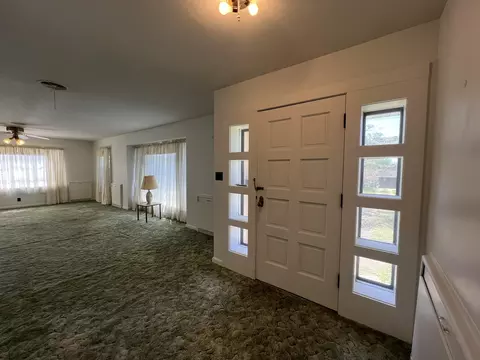 Entry Way - 848 Chestnut St, Thayer, MO 65791 photo 2 of 5