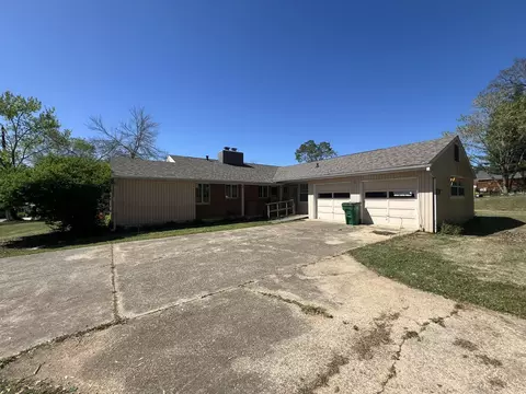 Exterior - 848 Chestnut St, Thayer, MO 65791 photo 14 of 17