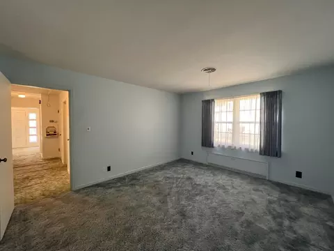 Living - 848 Chestnut St, Thayer, MO 65791 photo 7 of 8