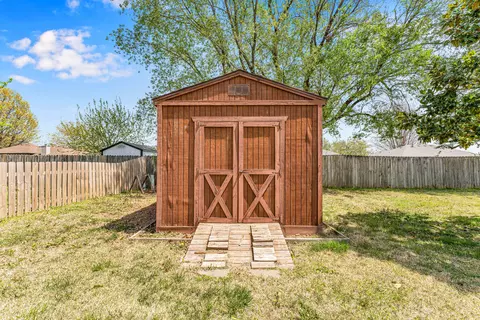 401 E Grant St, Clever, MO 65631 photo 28