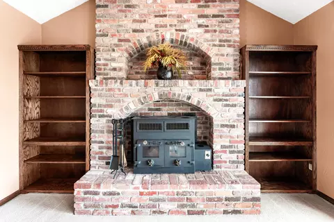 401 E Grant St, Clever, MO 65631 photo 8