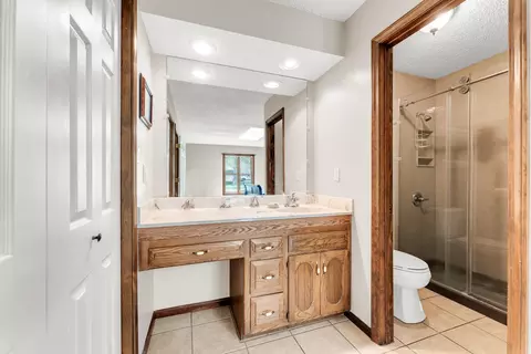 401 E Grant St, Clever, MO 65631 photo 17