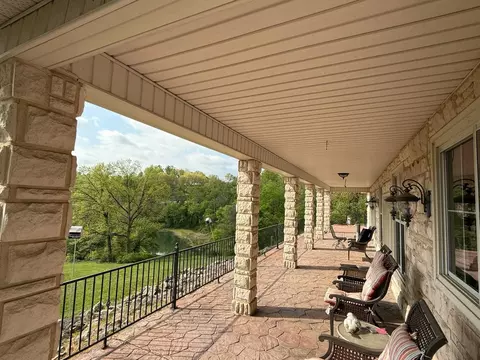 Exterior - 101 Cave Creek Rd, Thayer, MO 65791 photo 5 of 6