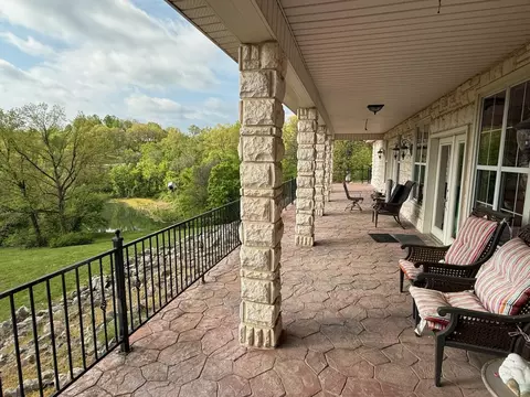 Exterior - 101 Cave Creek Rd, Thayer, MO 65791 photo 4 of 6