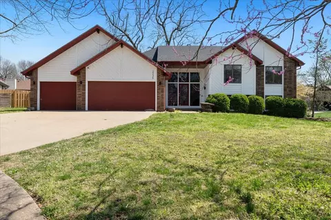 2236 E Marlan Ct, Springfield, MO 65802 photo 1