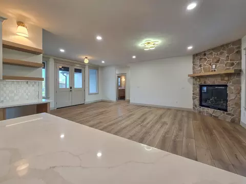 Living - 3800 W Broadmoor St, Springfield, MO 65807 photo 2 of 2