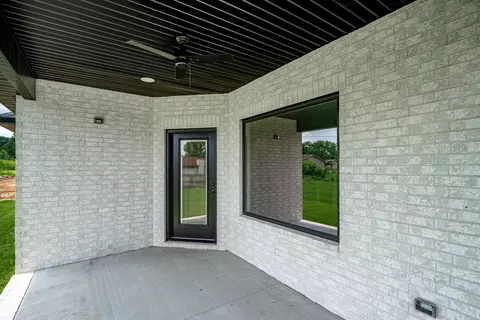 Exterior - 3800 W Broadmoor St, Springfield, MO 65807 photo 9 of 9