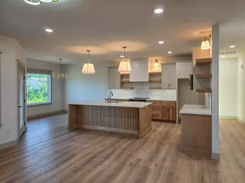 Other - 3800 W Broadmoor St, Springfield, MO 65807 photo 1 of 11