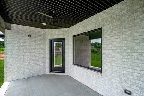 Exterior - 3800 W Broadmoor St, Springfield, MO 65807 photo 8 of 8