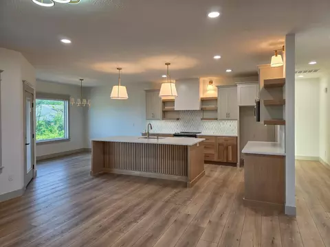 Kitchen - 3800 W Broadmoor St, Springfield, MO 65807 photo 2 of 7