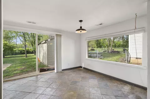 2822 W College St, Springfield, MO 65802 photo 10