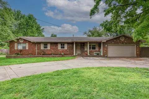 3225 W Silverleaf Ave, Springfield, MO 65807 photo 1