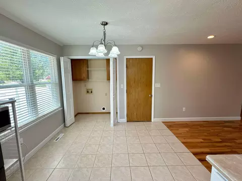 1568 N Pearson Dr, Springfield, MO 65802 photo 8