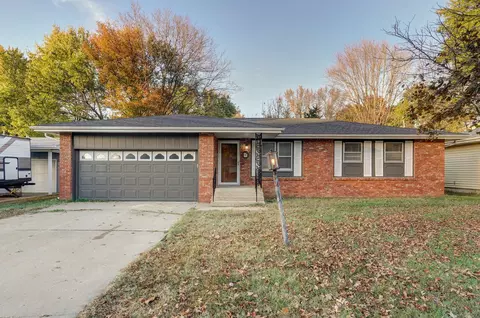 1317 E Sunset St, Springfield, MO 65804 photo 1