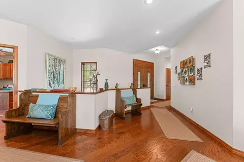 Entry Way - 160 Old Horseshoe Rdg, Lampe, MO 65681 photo 2 of 4