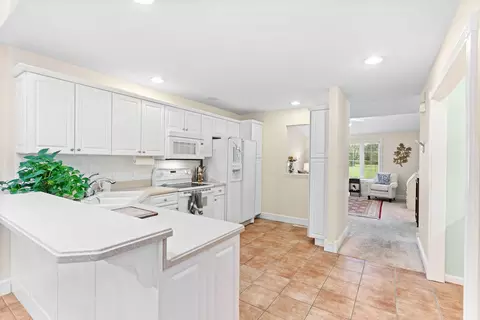 2304 W Westview St, Springfield, MO 65807 photo 10