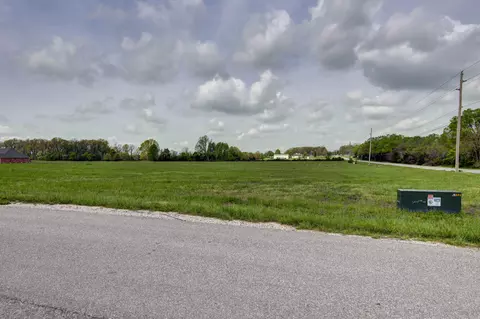 5481 N Sietz, Springfield, MO 65803 photo 3