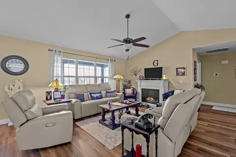 185 Primrose St, Ridgedale, MO 65739 photo 2