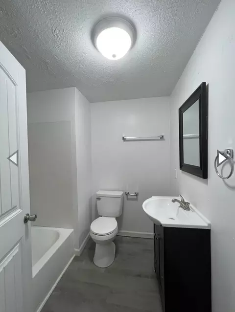 839 S Weaver Ave, Springfield, MO 65806 photo 5