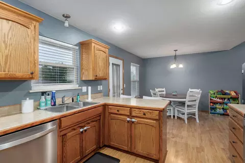 714 W Lexington Cir, Clever, MO 65631 photo 8