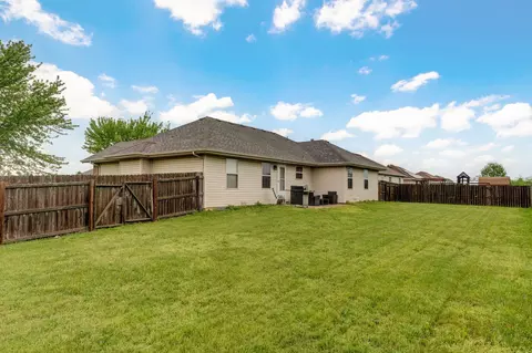 714 W Lexington Cir, Clever, MO 65631 photo 21
