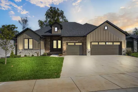 5946 S Clay Ave, Springfield, MO 65810
