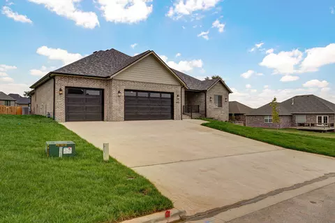 4420 E Hidden Oak St, Springfield, MO 65802 photo 3