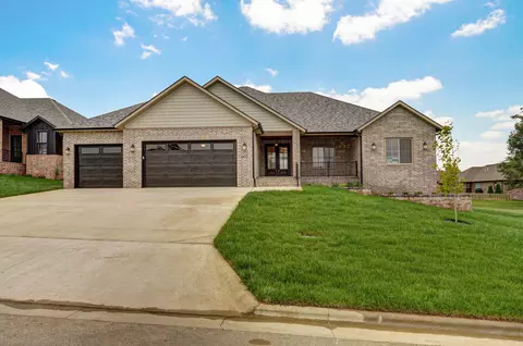 4420 E Hidden Oak St, Springfield, MO 65802 photo 2