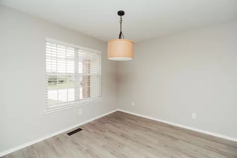 503 Sugar Ln, Clever, MO 65631 photo 8
