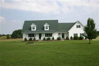 3725 E Shelby Rd, Springfield, MO 65803