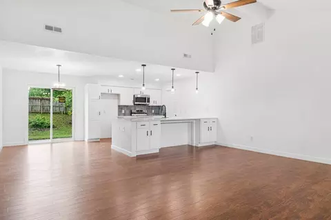206 W Hunter Dr, Nixa, MO 65714 photo 4