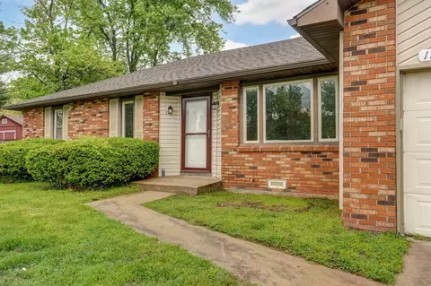1251 E Briar St, Springfield, MO 65804 photo 2