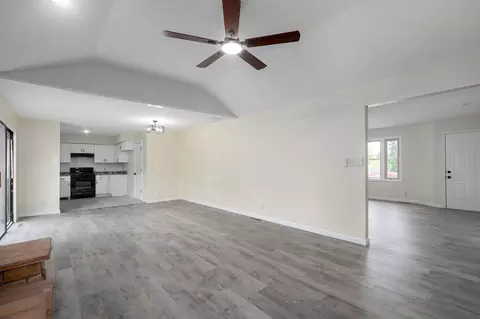 1251 E Briar St, Springfield, MO 65804 photo 10