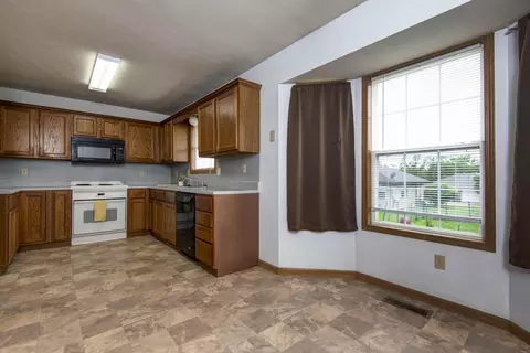 811 Foxx Dr, Nixa, MO 65714 photo 7