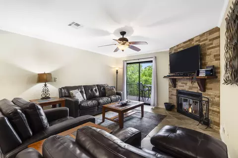 Living - 168 Grandview Dr # 1, Branson, MO 65616 photo 2 of 4