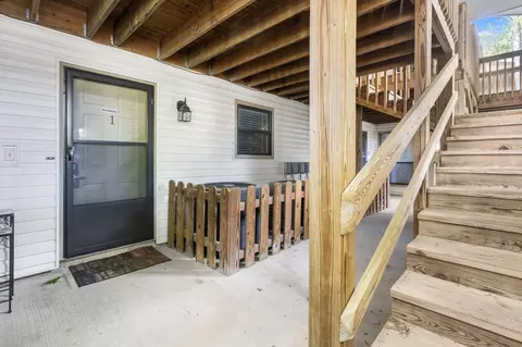 Exterior - 168 Grandview Dr # 1, Branson, MO 65616 photo 2 of 24