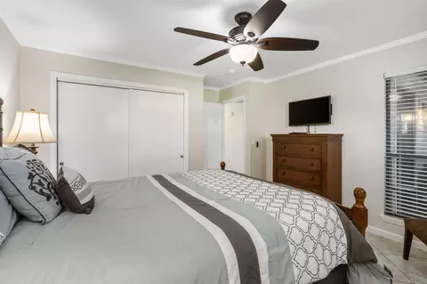 Bedroom - 168 Grandview Dr # 1, Branson, MO 65616 photo 3 of 9