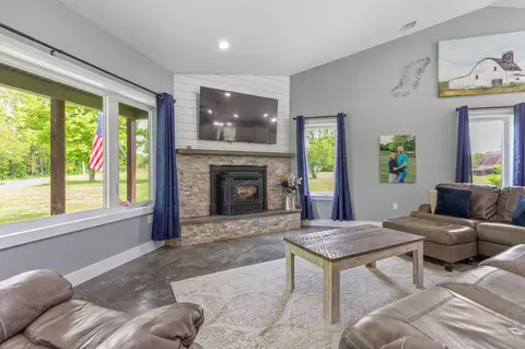 801 Robinson Rd, Clever, MO 65631 photo 19