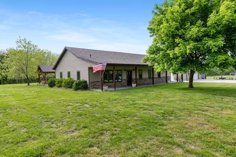 801 Robinson Rd, Clever, MO 65631 photo 5