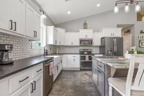 801 Robinson Rd, Clever, MO 65631 photo 25