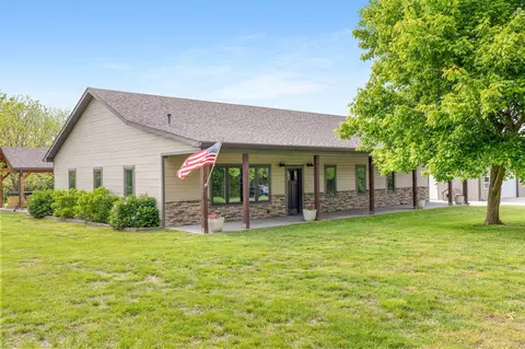 801 Robinson Rd, Clever, MO 65631 photo 3