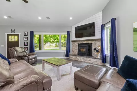 801 Robinson Rd, Clever, MO 65631 photo 21